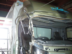 キャビン破損状況