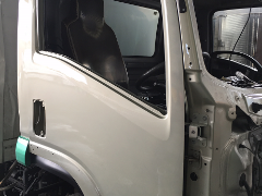 ドアパネル修理